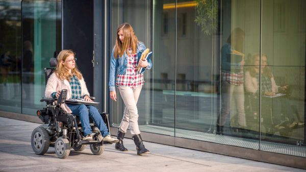 Informationen für Schulen, Hochschulen und Kindergärten