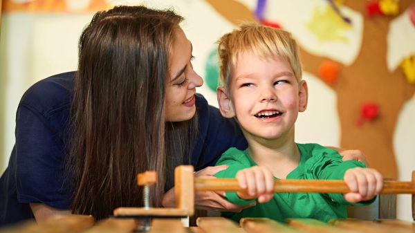 Konduktive Förderung für Kinder, Jugendliche und SchülerInnen